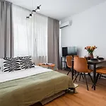 Stunning Views 2Br Flat - Top Location - Terrace