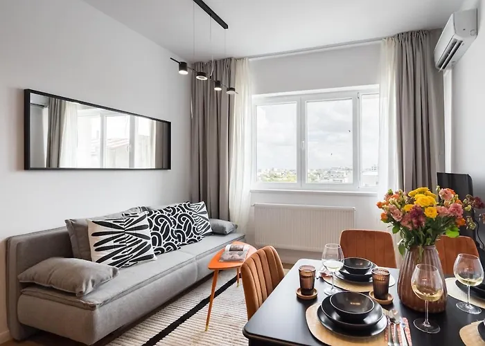 Stunning Views 2Br Flat - Top Location - Terrace