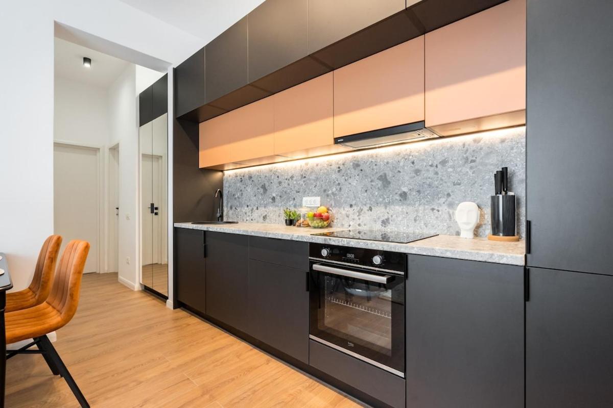 Stunning Views 2br Flat - Location - Terrace Apartament