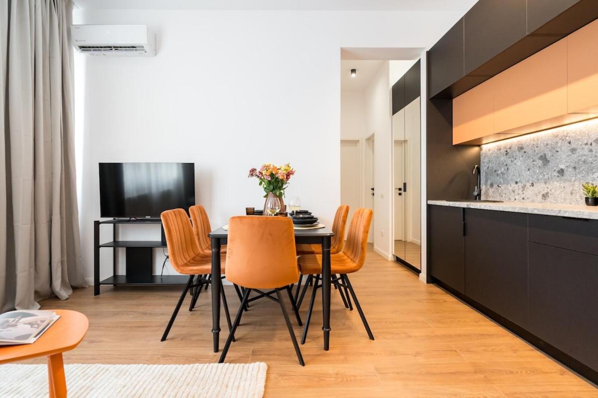 Apartament Stunning Views 2br Flat - Location - Terrace